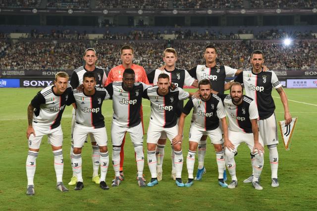 阿斯：皇马更衣室重回团结，阿隆索重获球队支持（阿斯：皇马内部再度凝聚，阿隆索获全队力挺）