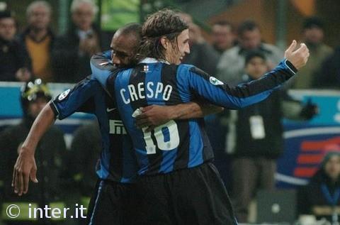 埃里克：阿劳霍是个非常受欢迎的人，我们正敞开双臂等他归来（埃里克：阿劳霍人气极高，我们张开双臂迎接他的回归）