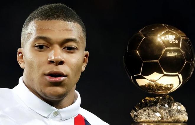 外媒：下赛季欧冠联赛阶段用球将采用白+薄荷绿+紫创新配色（外媒称：下赛季欧冠联赛阶段比赛用球将启用白、薄荷绿与紫的全新配色）