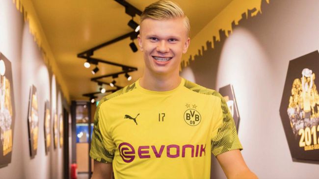 东体：国足年轻化不是面子工程，塞鸟、侯永永等应有一席之地（东体：国足年轻化非作秀，塞鸟、侯永永等应获入选机会）