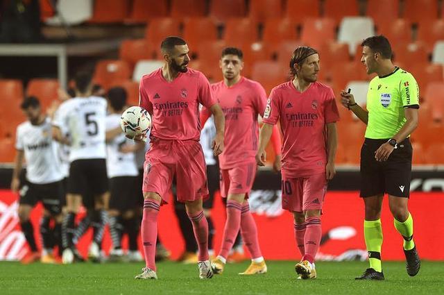 法甲身价涨跌榜：维蒂迪亚和若昂·内维斯双双上涨两千万欧（法甲身价变动榜：维蒂迪亚与若昂·内维斯各涨2000万欧）